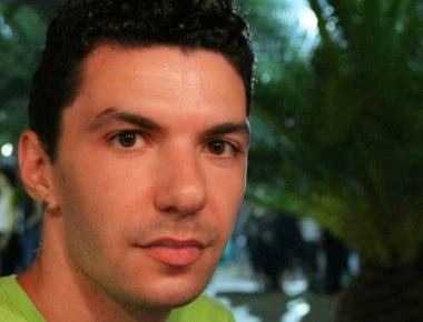 Ομολόγησε ο δεύτερος άνδρας που χτύπησε τον ληστή της Ομόνοιας